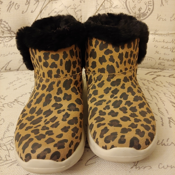 skechers animal print boots